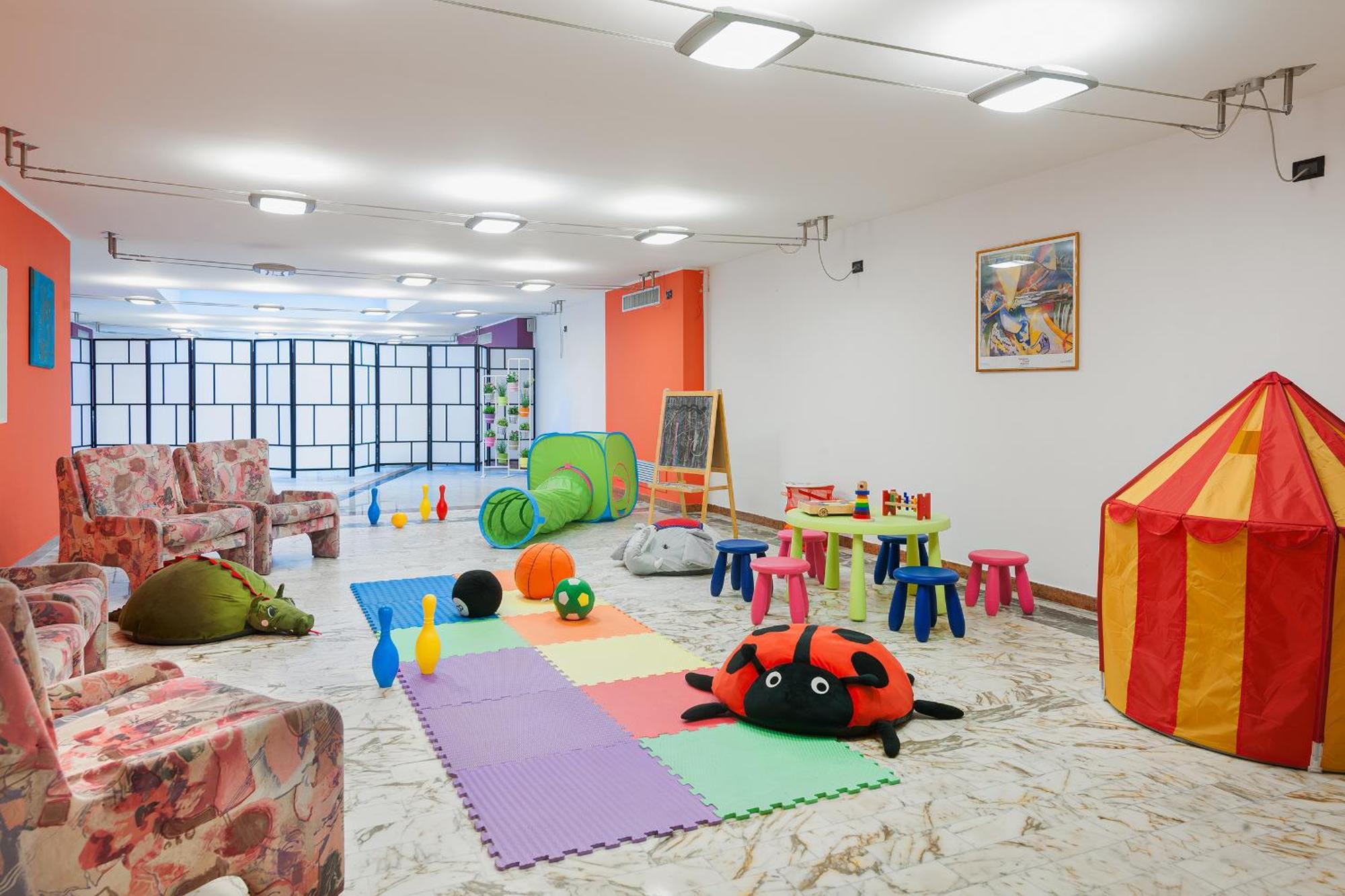 Hotel Europeo Сотомарина Екстериор снимка