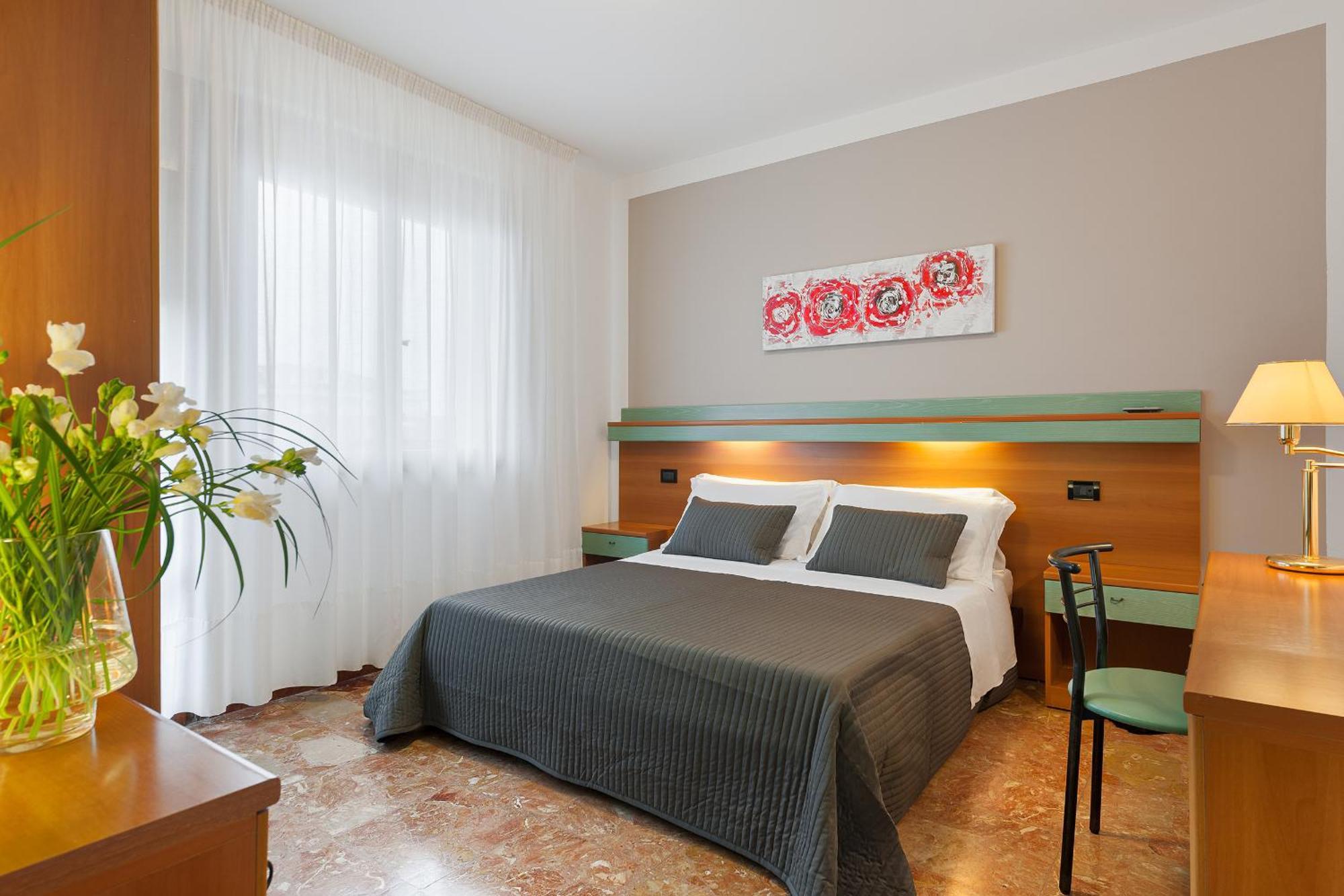 Hotel Europeo Сотомарина Екстериор снимка