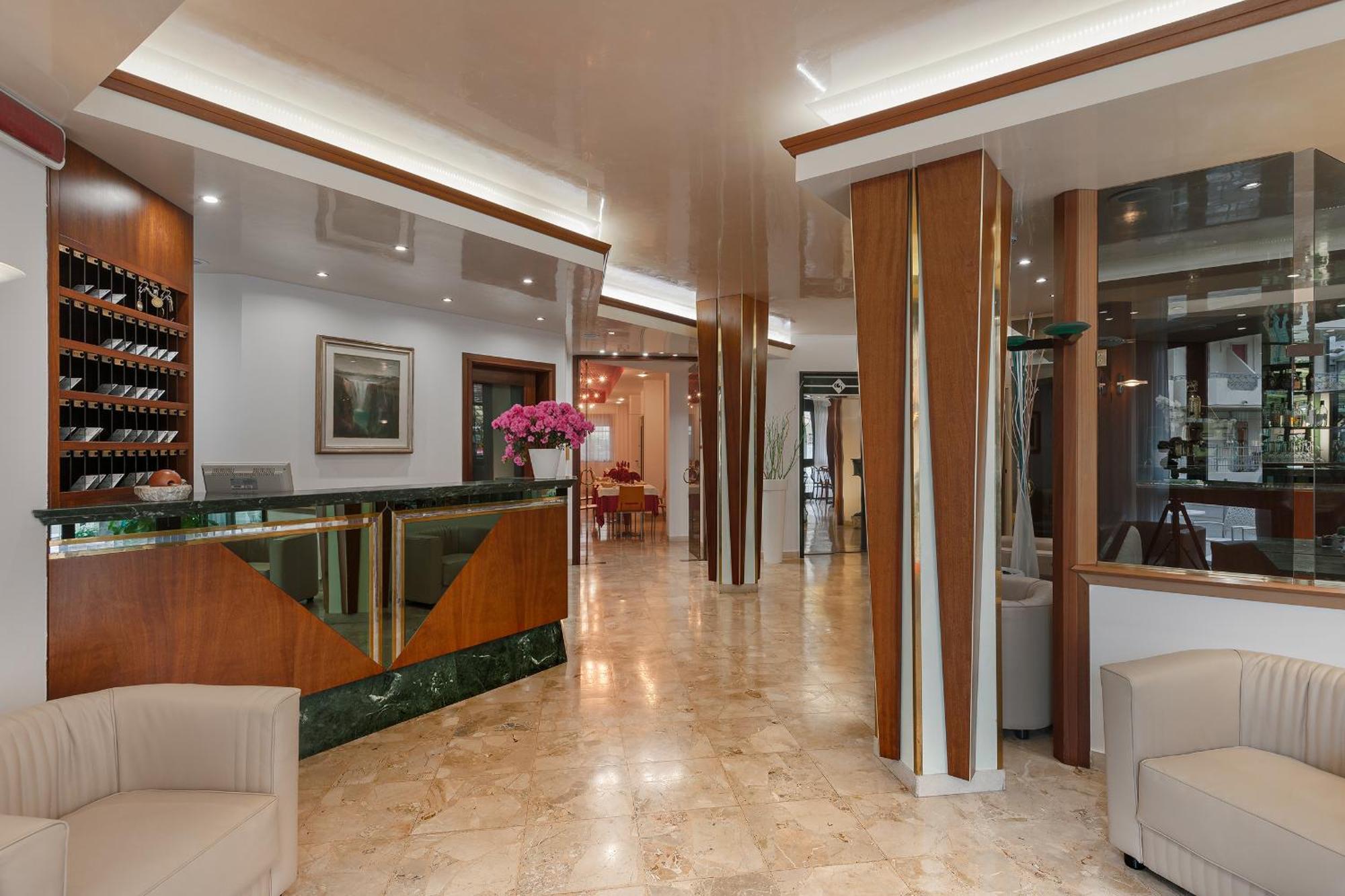 Hotel Europeo Сотомарина Екстериор снимка