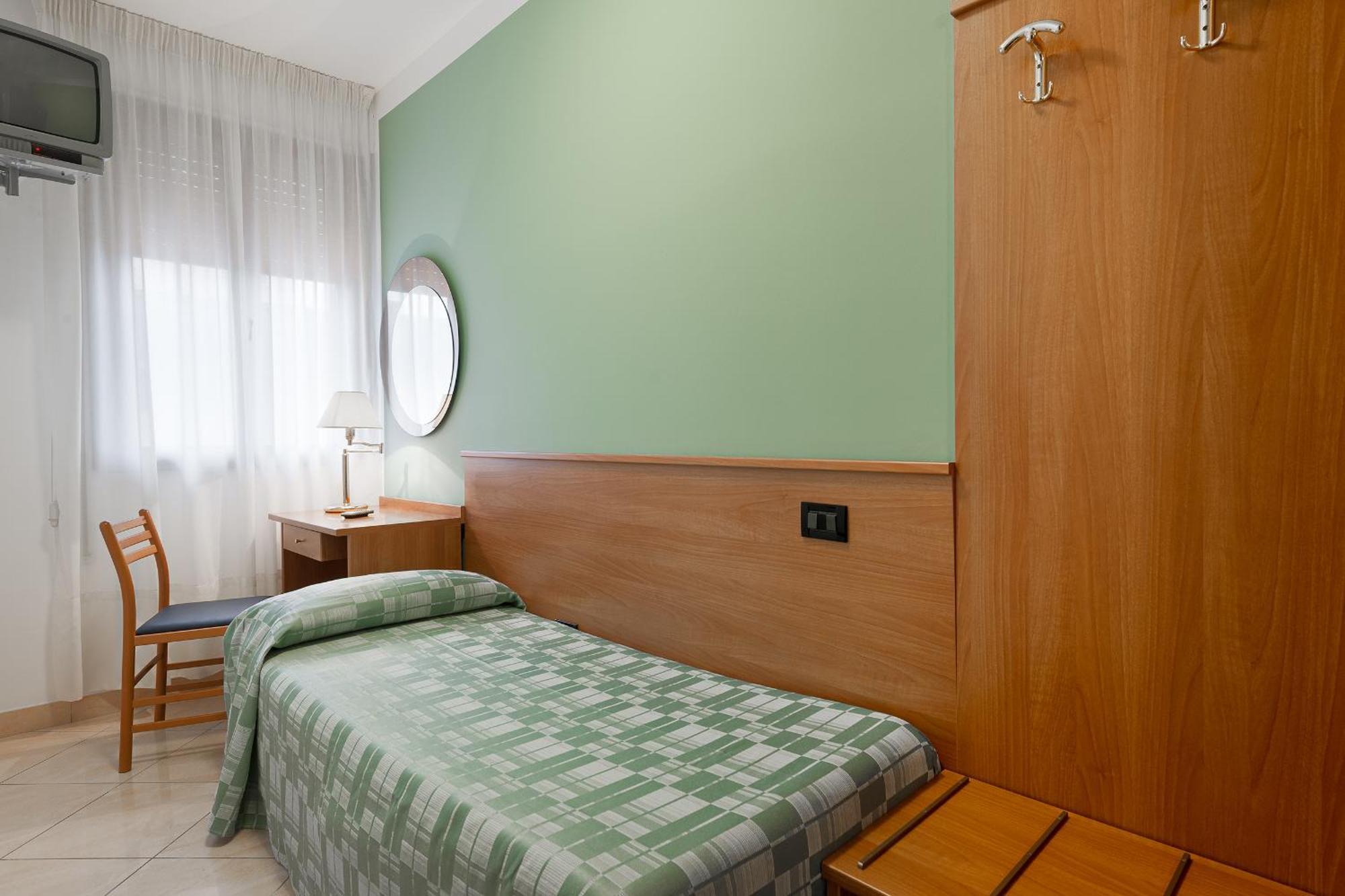 Hotel Europeo Сотомарина Екстериор снимка